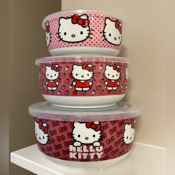 Hello Kitty Ceramic Bowl Set with Vented lid Tupperware - Picture 1 of 7